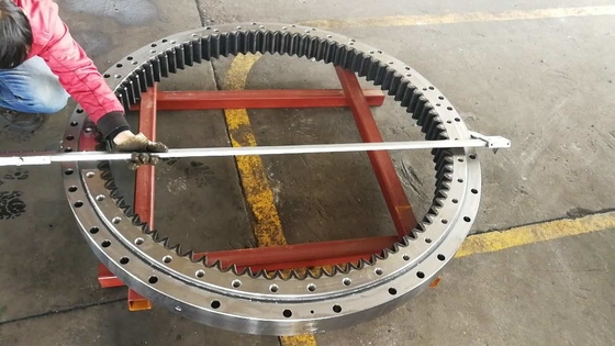 OEM Slewing Ring Hitachi Excavator Spare Parts 81N6-00021 81N8-00021 81N9-01020